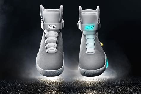 nike selbstschnürende schuhe 2016|Nike MAG Back to the Future (2016) .